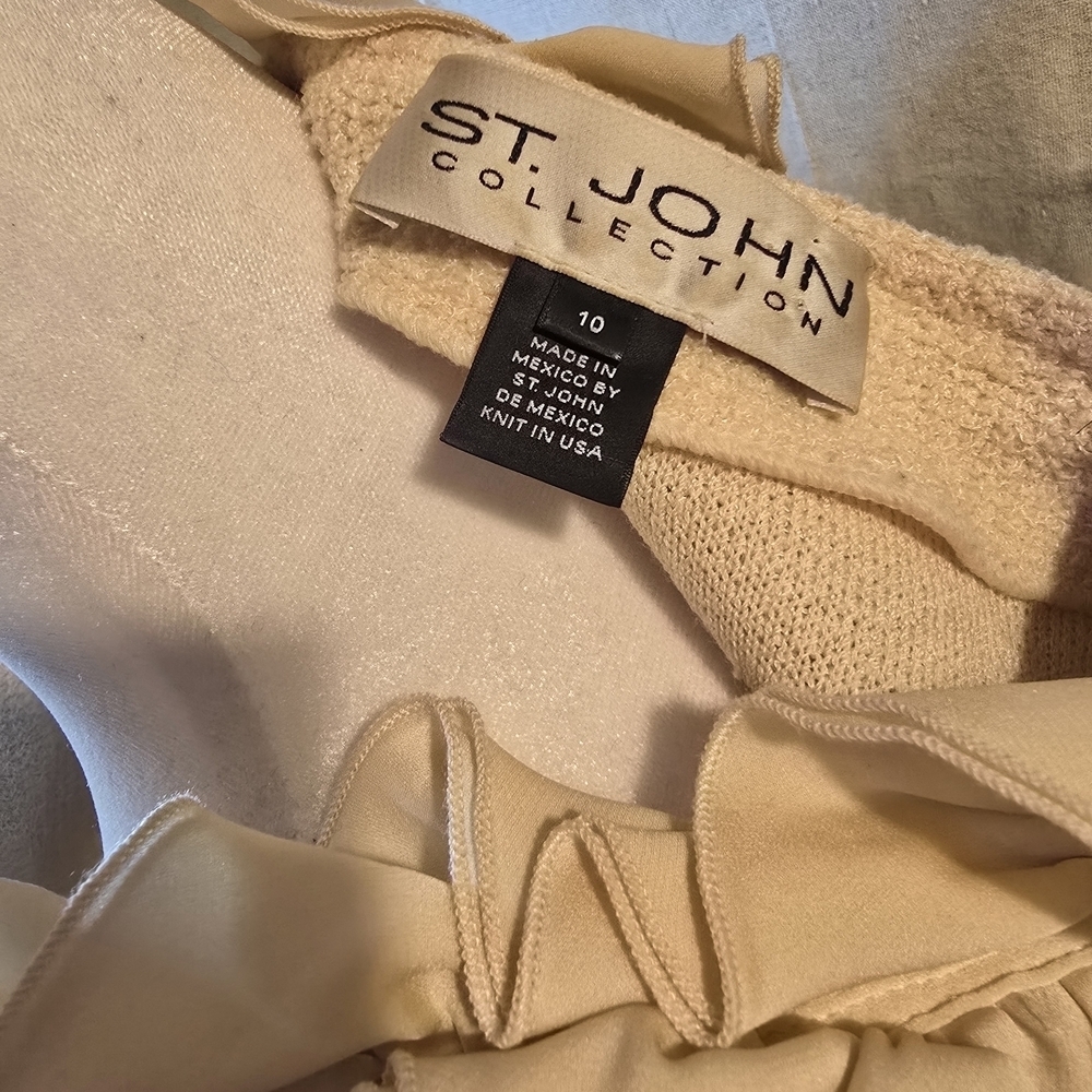 St. John Collection Cream Ruffle Blazer - Picture 9 of 10